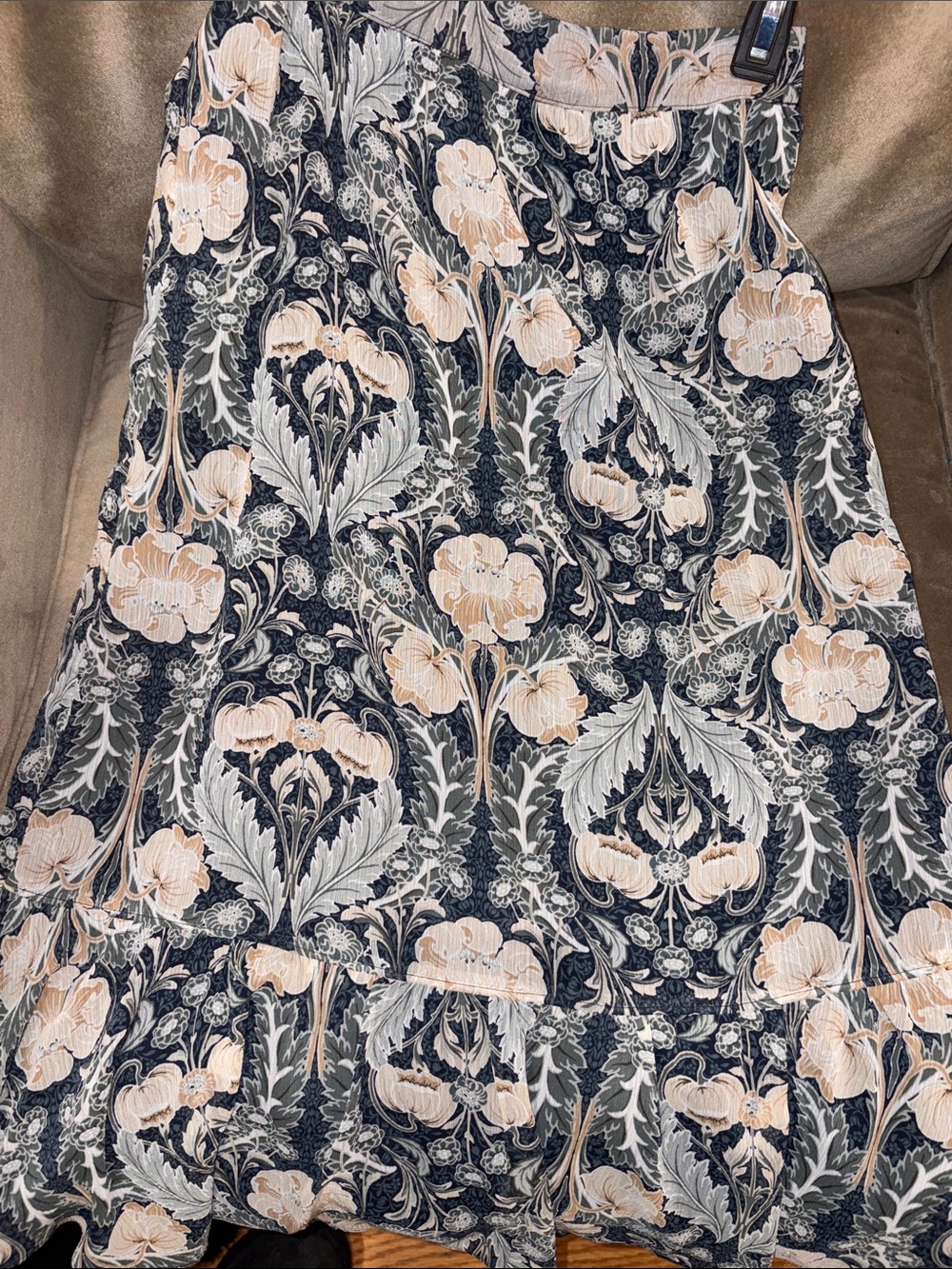 LOFT Floral A-Line Skirt in Black and Cream